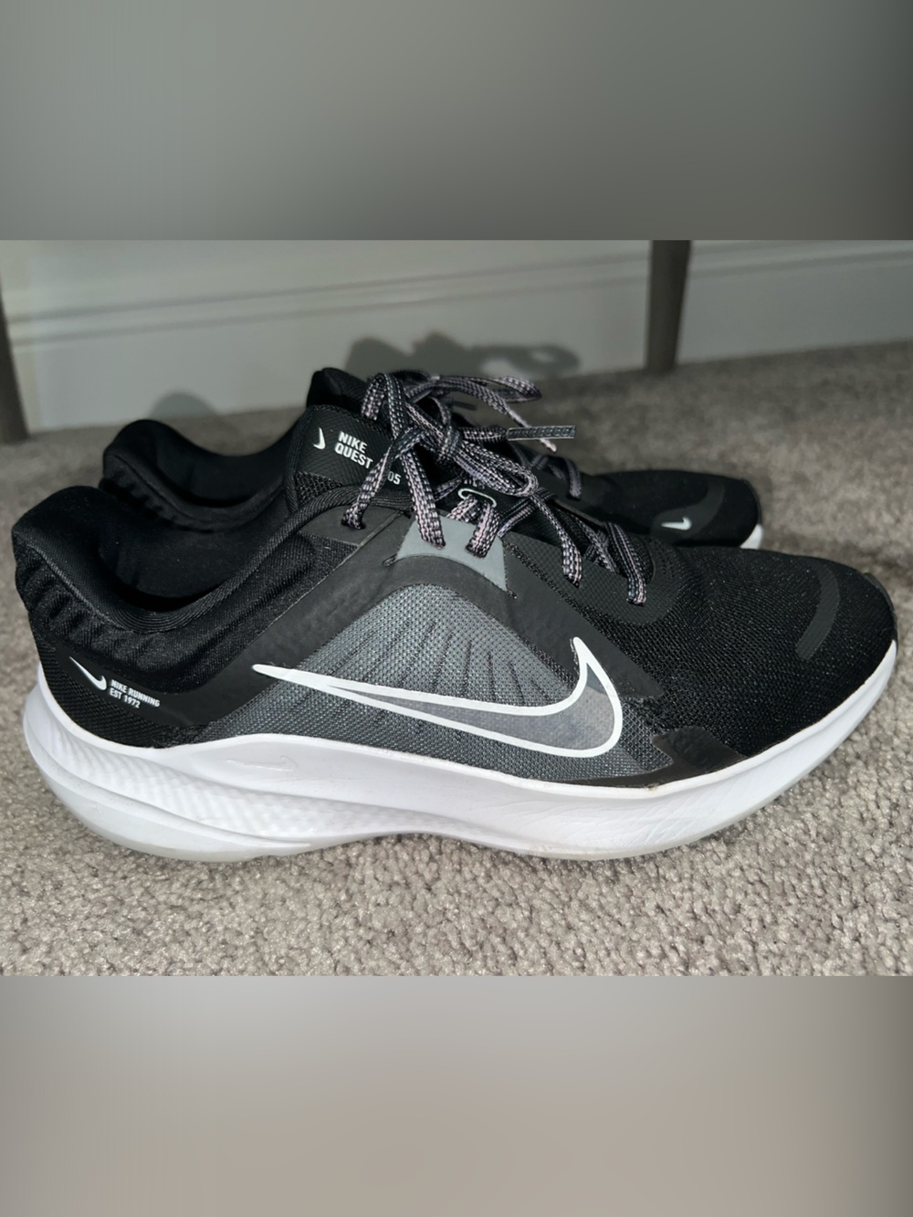 Nike Black & White Women's Running Shoes